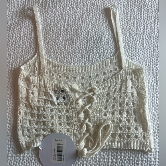 Princess polly crochet cover up - Picture 3 of 4